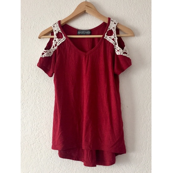 Almost Famous Tops - 🎉5/$25 Almost Famous Cutout Shoulder Blouse